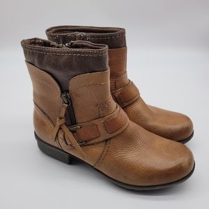 Clarks Bendables Brown Leather Short Boots Women's Size 7